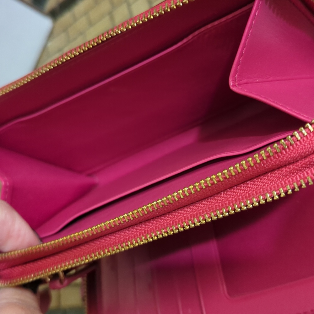 COACH Pink Leather Double Zip Wristlet Wallet. GREAT CONDITION - Picture 3 of 6